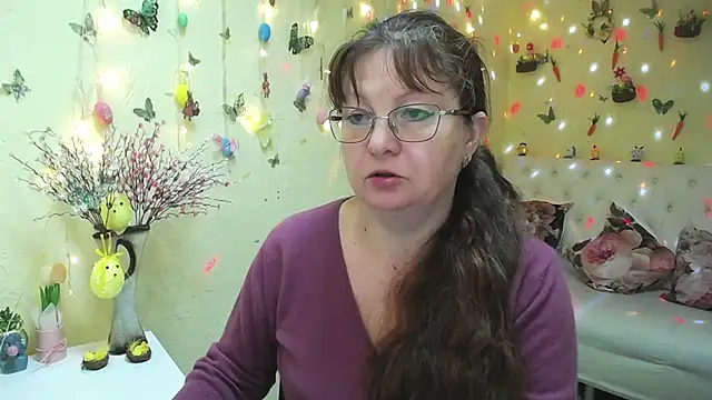 VanessaHotts online show from 8, 4, 2026