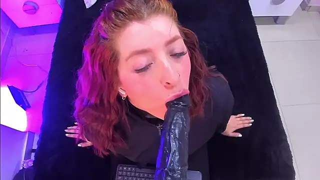 JulietaAlves online show from 15, 11, 2025