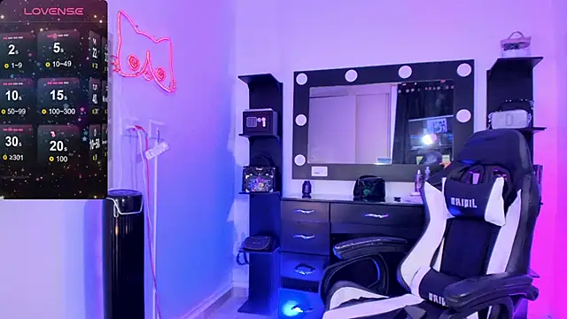 Snapshot of miss_kitty chatting on 15, 12, 2024 miss kitty online show from 15, 12, 2024