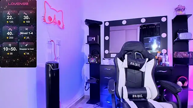 Snapshot of miss_kitty chatting on 24, 1, 2025 miss kitty online show from 24, 1, 2025