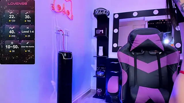 Snapshot of miss_kitty chatting on 14, 9, 2025 miss kitty online show from 14, 9, 2025