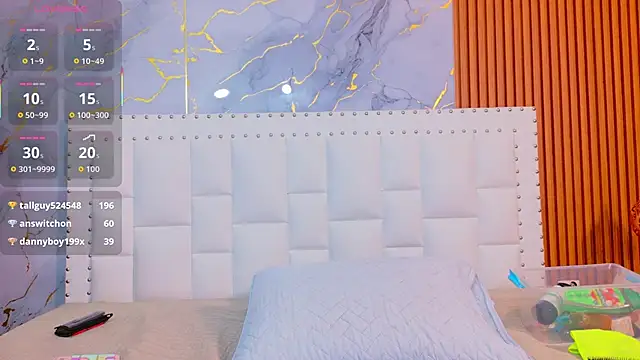 Snapshot of naughty_ebonyy chatting on 31, 10, 2025 naughty ebonyy online show from 31, 10, 2025