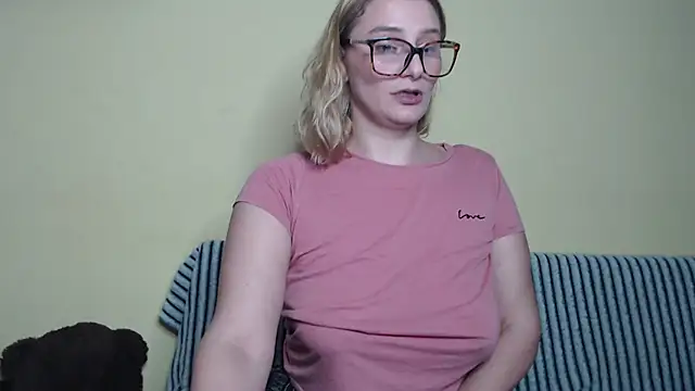 alicesweet21 online show from 8, 2, 2025