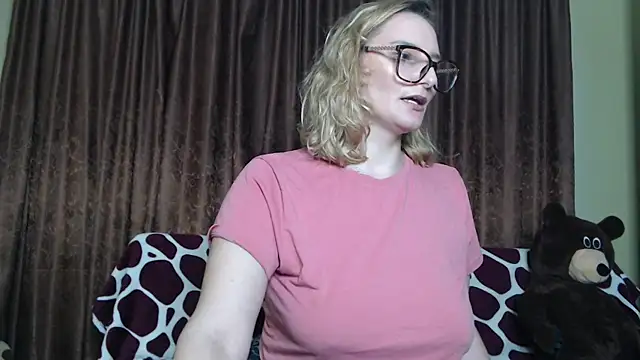 alicesweet21 online show from 4, 3, 2025