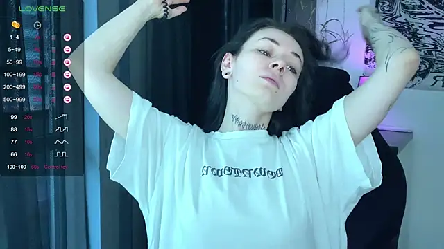 Snapshot of pale_skin chatting on 15, 12, 2024 pale skin online show from 15, 12, 2024