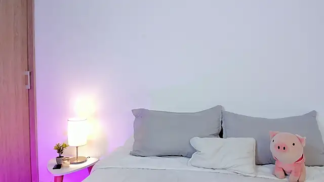 Snapshot of Kattycollinss1 chatting on 20, 11, 2025 Kattycollinss1 online show from 20, 11, 2025