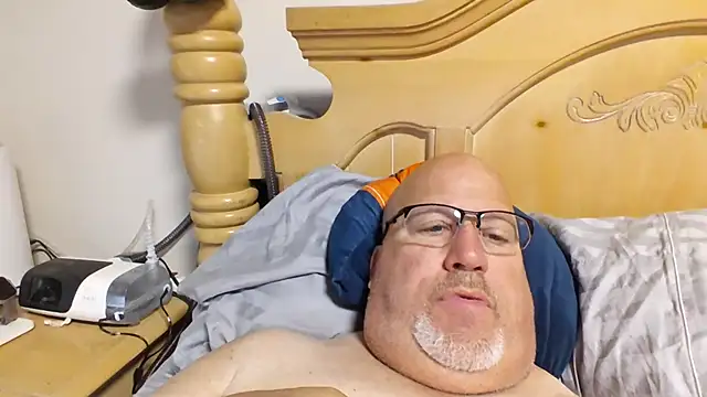 Bigbear0563 online show from 13, 4, 2026