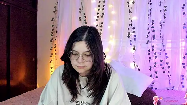 Mey moon online show from 11, 12, 2024