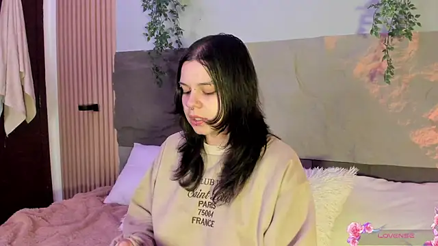 Mey moon online show from 28, 4, 2026