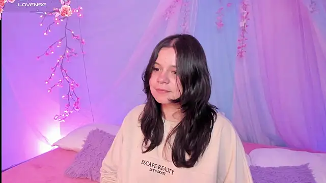 Mey moon online show from 24, 7, 2026