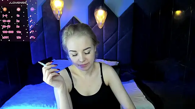 StephanieSweety online show from 10, 3, 2025