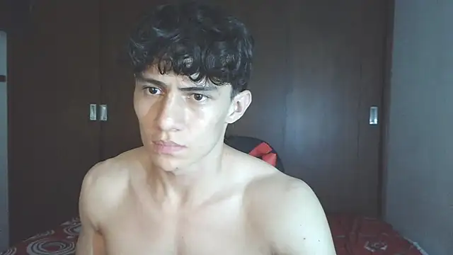 Snapshot of aresholland chatting on 9, 11, 2025 aresholland online show from 9, 11, 2025