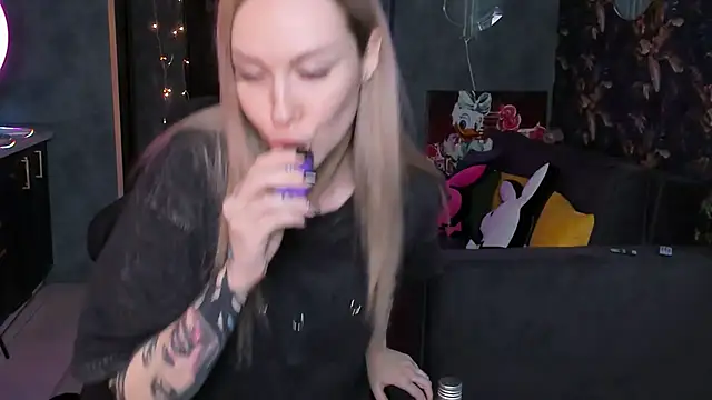 Blckmirrorr online show from 18, 12, 2025