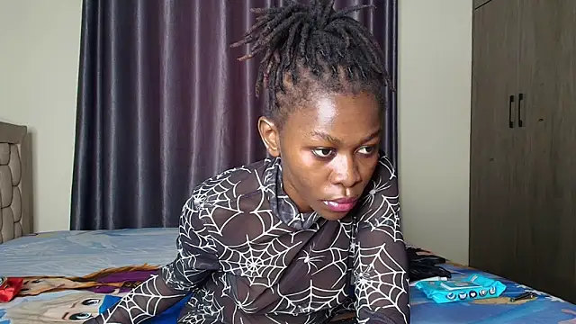 Snapshot of queen_heather chatting on 20, 1, 2025 queen heather online show from 20, 1, 2025