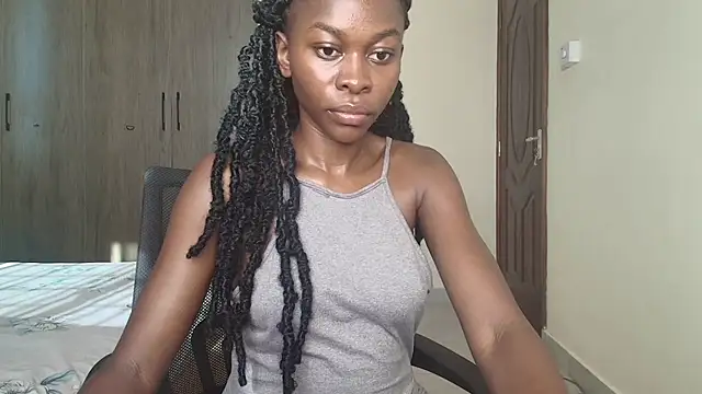 Snapshot of queen_heather chatting on 20, 3, 2025 queen heather online show from 20, 3, 2025