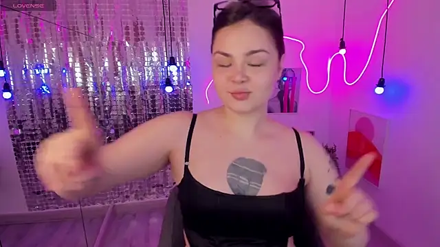 Snapshot of Mayayammy chatting on 25, 1, 2025 Mayayammy online show from 25, 1, 2025