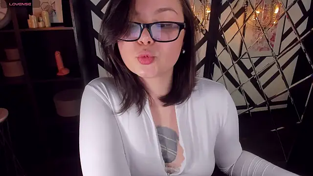 Snapshot of Mayayammy chatting on 10, 2, 2025 Mayayammy online show from 10, 2, 2025