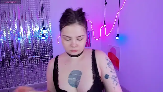 Snapshot of Mayayammy chatting on 11, 2, 2025 Mayayammy online show from 11, 2, 2025