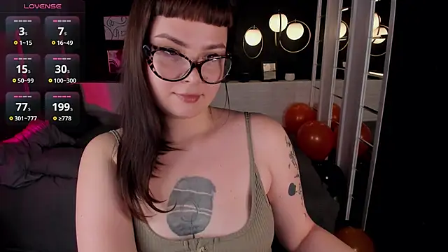 Snapshot of Mayayammy chatting on 2, 11, 2025 Mayayammy online show from 2, 11, 2025