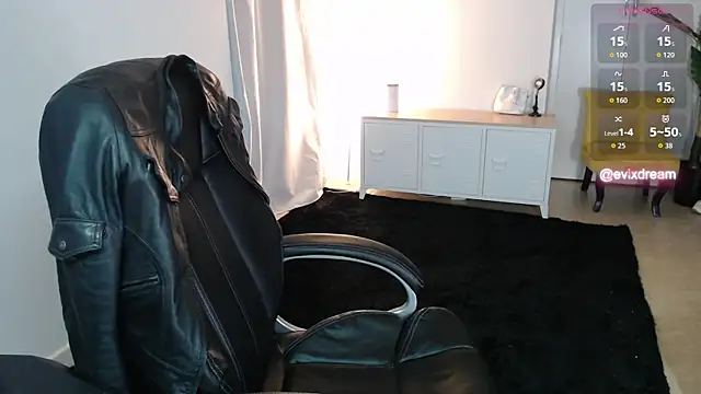 Crystal-dreamt online show from 15, 4, 2026