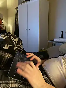 Snapshot of Helly069 chatting on 27, 12, 2024 Helly069 online show from 27, 12, 2024