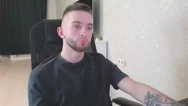 Snapshot of Marselle_Laker chatting on 10, 1, 2025 Marselle Laker online show from 10, 1, 2025