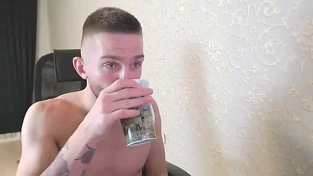 Snapshot of Marselle_Laker chatting on 10, 1, 2025 Marselle Laker online show from 10, 1, 2025