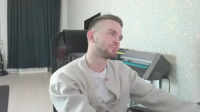 Snapshot of Marselle_Laker chatting on 14, 11, 2025 Marselle Laker online show from 14, 11, 2025