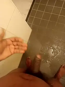 Snapshot of RyZ111 chatting on 15, 12, 2025 RyZ111 online show from 15, 12, 2025