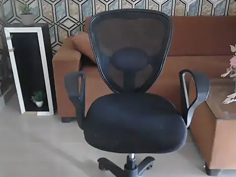 Snapshot of shivi_moto chatting on 14, 9, 2025 shivi moto online show from 14, 9, 2025