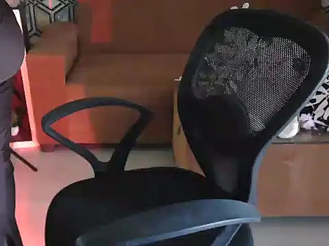 Snapshot of shivi_moto chatting on 4, 10, 2025 shivi moto online show from 4, 10, 2025