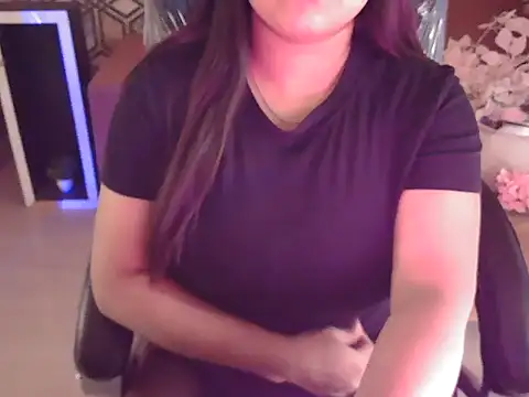 Snapshot of shivi_moto chatting on 15, 11, 2025 shivi moto online show from 15, 11, 2025