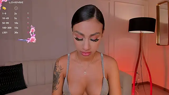 DannaCruz online show from 7, 2, 2025