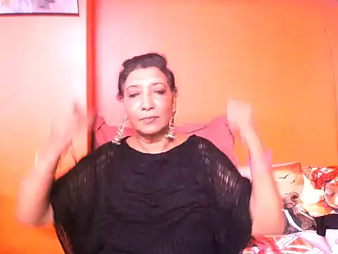 Snapshot of indiansarika65 chatting on 9, 10, 2025 indiansarika65 online show from 9, 10, 2025