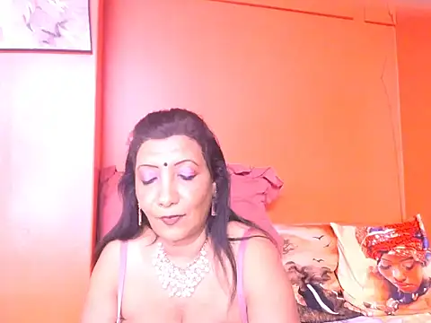 Snapshot of indiansarika65 chatting on 1, 11, 2025 indiansarika65 online show from 1, 11, 2025