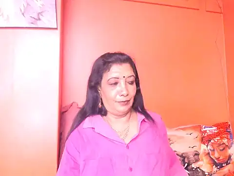 Snapshot of indiansarika65 chatting on 24, 11, 2025 indiansarika65 online show from 24, 11, 2025