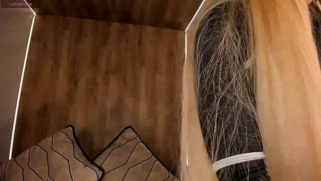 Snapshot of SophiePalmer chatting on 18, 3, 2025 SophiePalmer online show from 18, 3, 2025