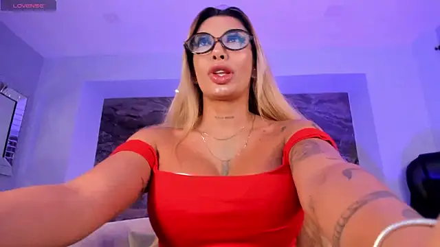 Snapshot of SophiePalmer chatting on 22, 9, 2025 SophiePalmer online show from 22, 9, 2025