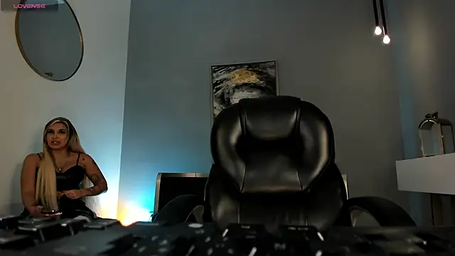 Snapshot of SophiePalmer chatting on 21, 12, 2025 SophiePalmer online show from 21, 12, 2025