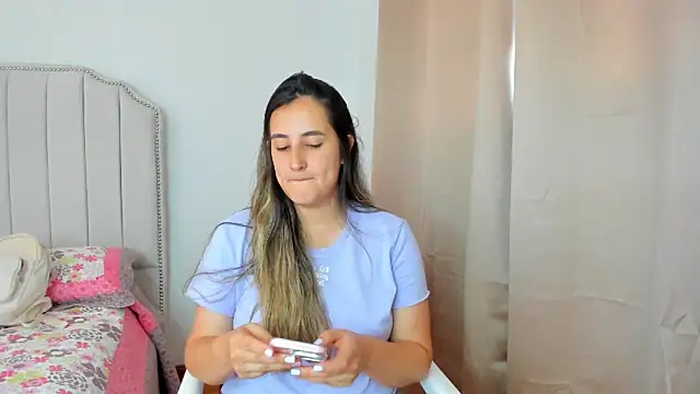 Snapshot of Hanna86 chatting on 6, 10, 2025 Hanna86 online show from 6, 10, 2025