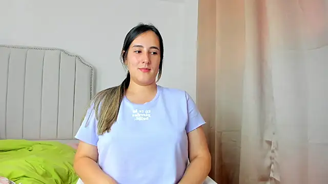 Snapshot of Hanna86 chatting on 14, 11, 2025 Hanna86 online show from 14, 11, 2025