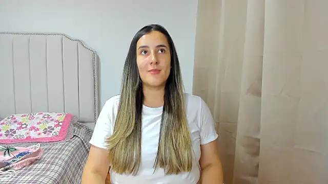 Snapshot of Hanna86 chatting on 18, 11, 2025 Hanna86 online show from 18, 11, 2025