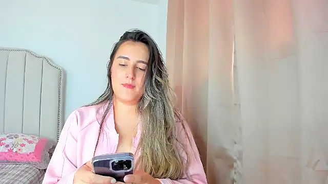 Snapshot of Hanna86 chatting on 24, 11, 2025 Hanna86 online show from 24, 11, 2025