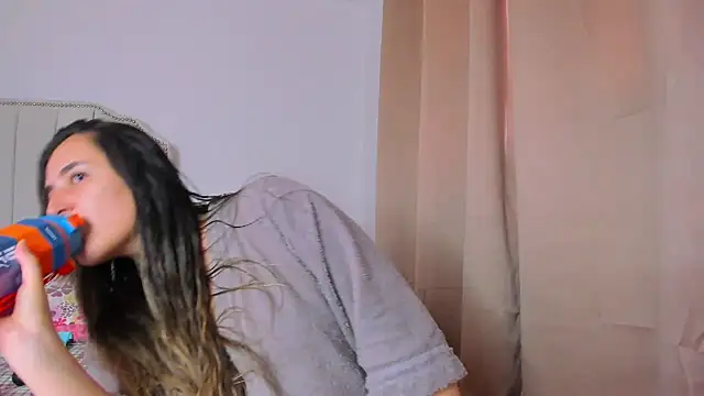 Snapshot of Hanna86 chatting on 27, 11, 2025 Hanna86 online show from 27, 11, 2025