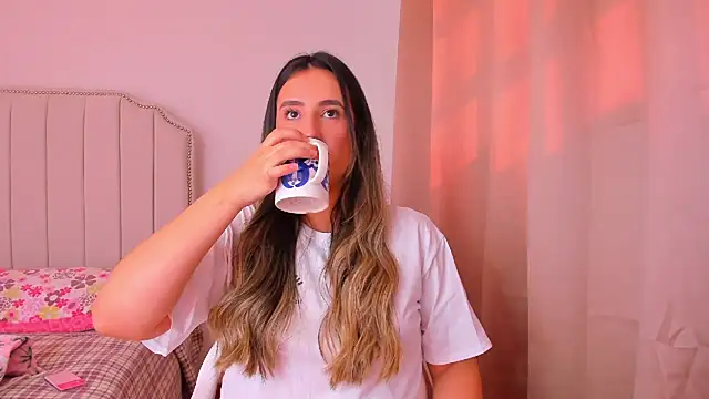 Snapshot of Hanna86 chatting on 30, 11, 2025 Hanna86 online show from 30, 11, 2025