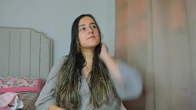 Snapshot of Hanna86 chatting on 3, 12, 2025 Hanna86 online show from 3, 12, 2025