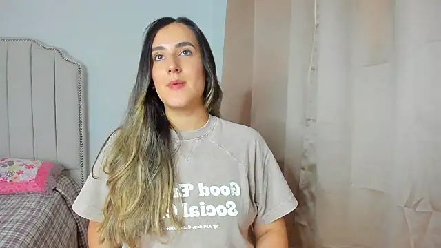 Snapshot of Hanna86 chatting on 4, 12, 2025 Hanna86 online show from 4, 12, 2025