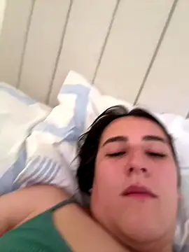 Snapshot of Hanna86 chatting on 15, 12, 2025 Hanna86 online show from 15, 12, 2025