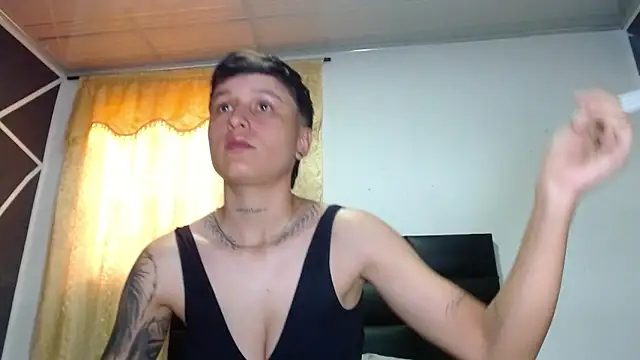 Snapshot of Tamarahryan chatting on 6, 2, 2025 Tamarahryan online show from 6, 2, 2025