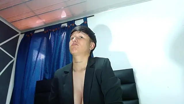 Snapshot of Tamarahryan chatting on 27, 9, 2025 Tamarahryan online show from 27, 9, 2025